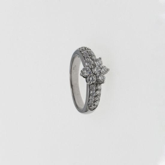 Εικόνα της Λευκόχρυσο K18 Δαχτυλίδι με Διαμάντια